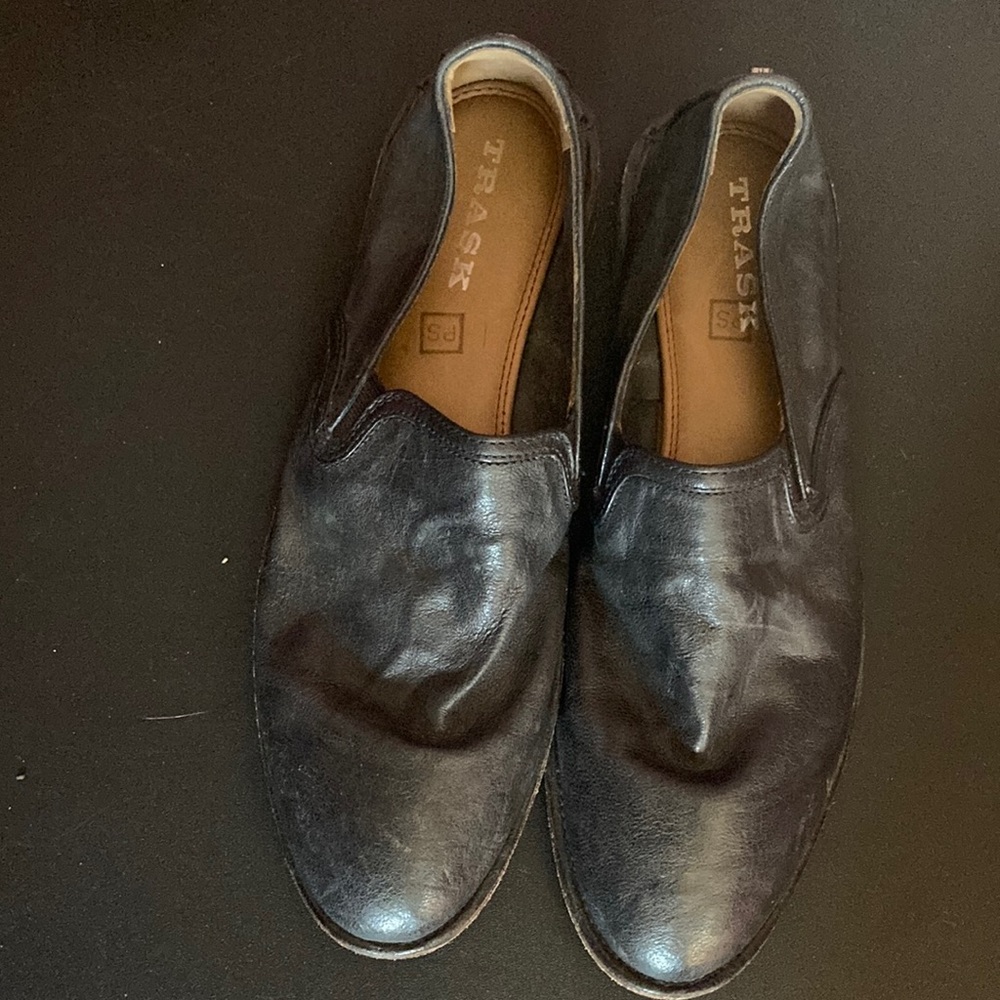 Trask Soft Dark Grey/Black Slip Ons Women’s 9